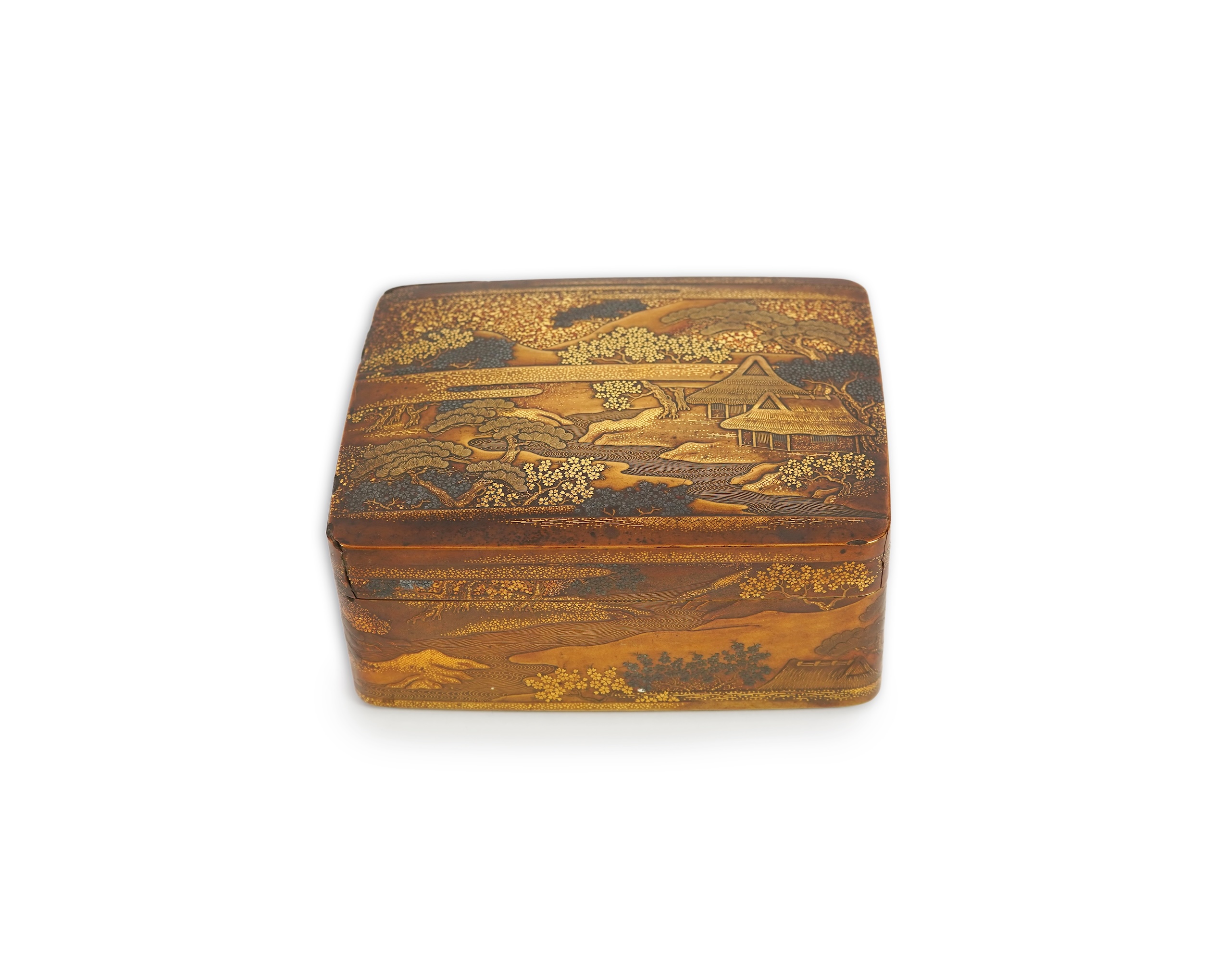 A Japanese gold lacquer ‘landscape’ box, tray and cover, 19th century